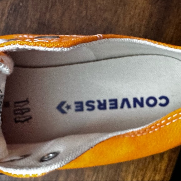 Men’s or Women’s Orange Converse - Picture 5 of 5
